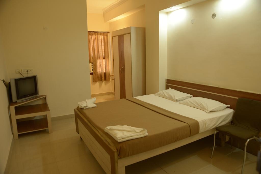 Hotel Sri Sai Krupa Hyderabad Zimmer foto