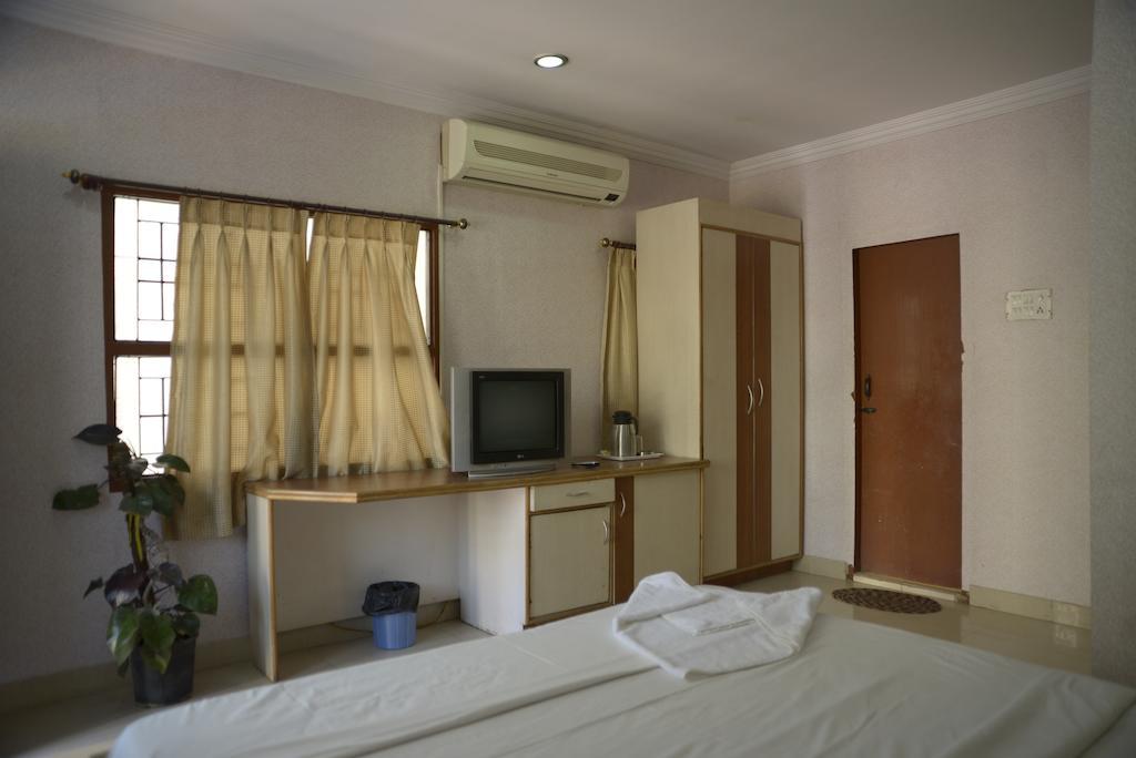 Hotel Sri Sai Krupa Hyderabad Zimmer foto